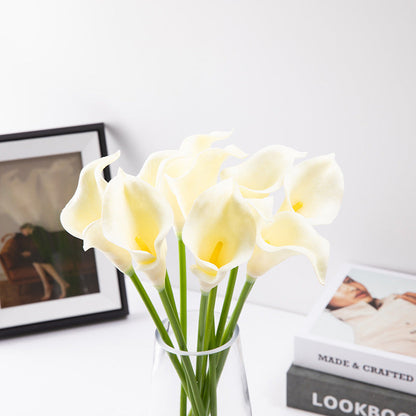 Elegant Calla Flowers Decor