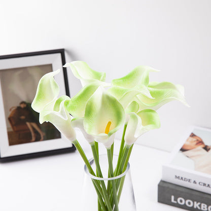 Elegant Calla Flowers Decor