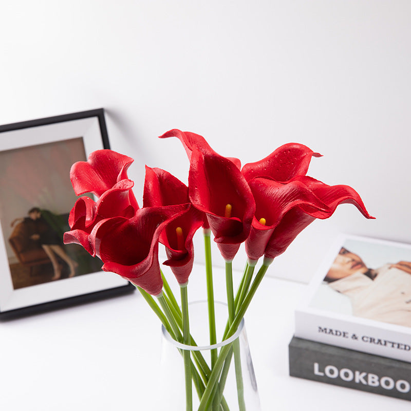 Elegant Calla Flowers Decor