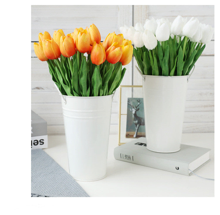 Mini Tulip Bouquet Décor