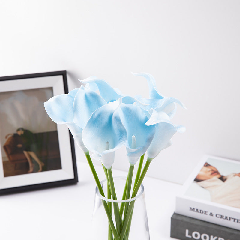 Elegant Calla Flowers Decor